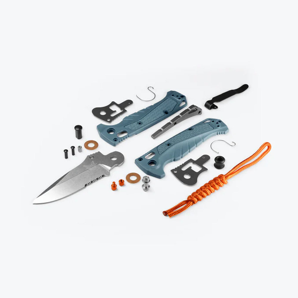 BENCHMADE | MINI ADIRA | DEPTH BLUE | SAW
