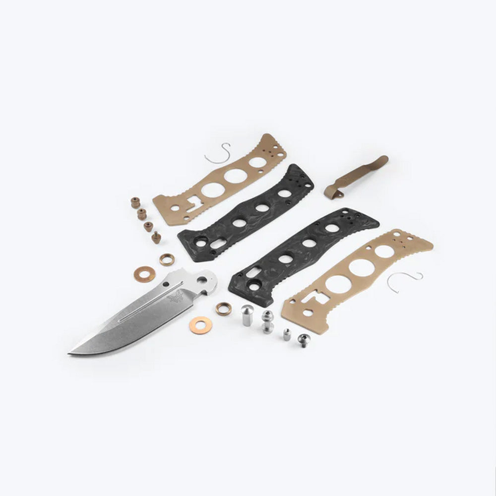 BENCHMADE | MINI ADAMAS | MARBLED CARBON FIBER | DROP-POINT